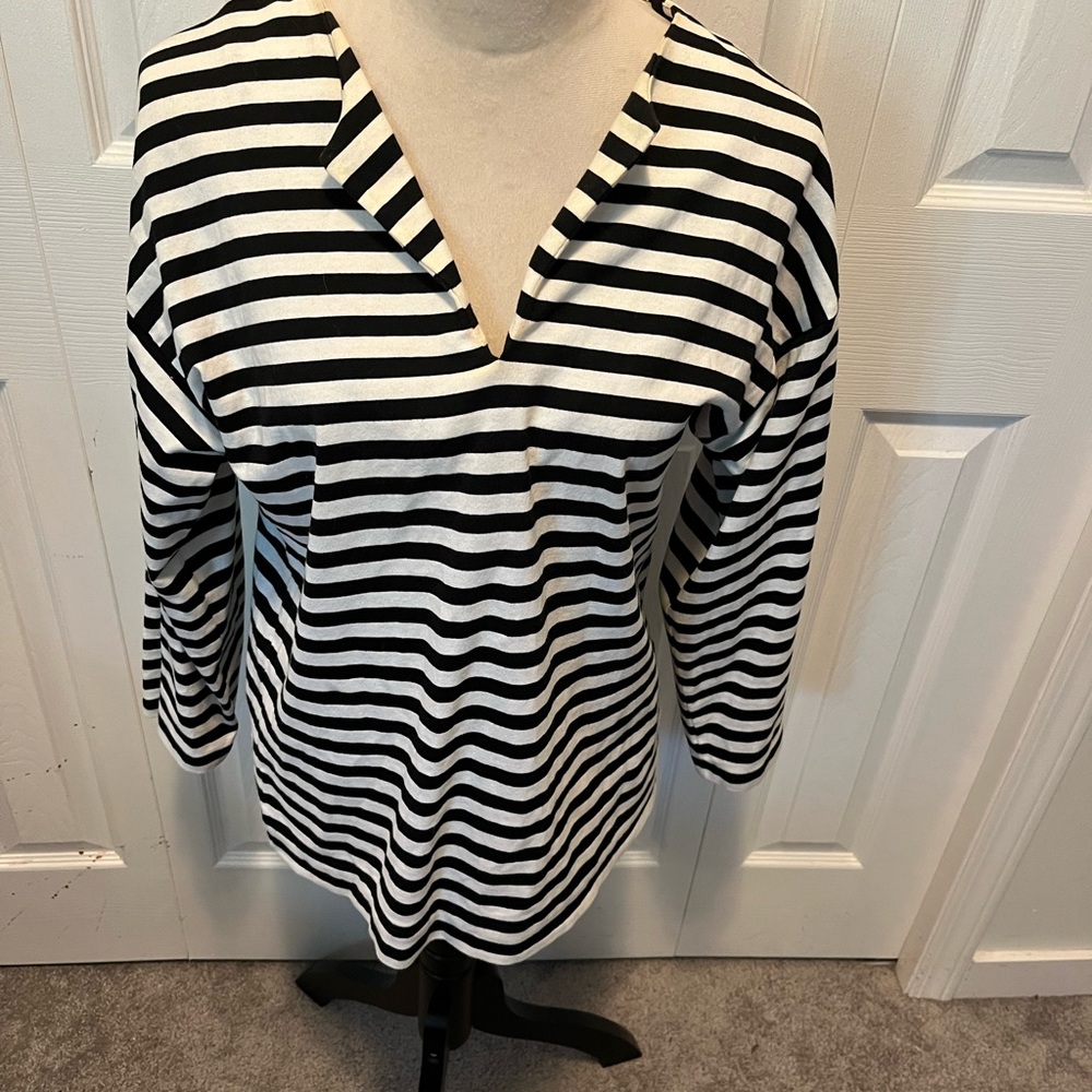 Marimekko size XS Oversized Black and White Striped V-Neck Top